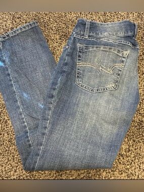 Wrangler Women’s Straight Leg Jeans